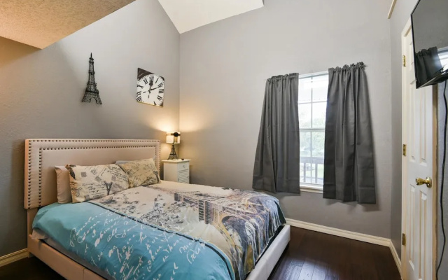 photo 2 of Memory Maker Condo - Great Location - Updated - Walk to Restaurant and Store!