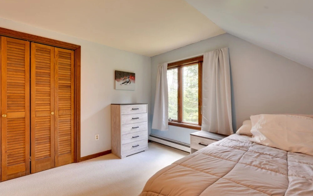 photo 4 of Mendon Home w/ Hot Tub, Fire Pit & Near Skiing!
