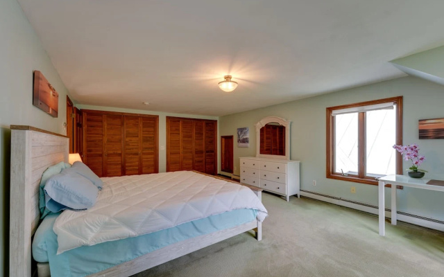 photo 5 of Mendon Home w/ Hot Tub, Fire Pit & Near Skiing!