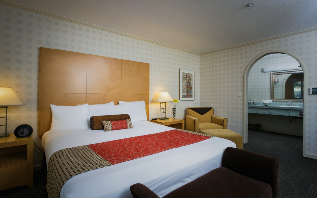 photo 3 of Menlo Park Inn