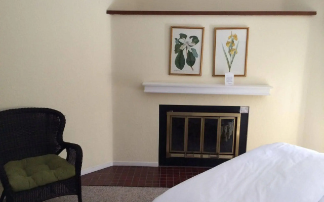 photo 2 of Merritt House Hotel