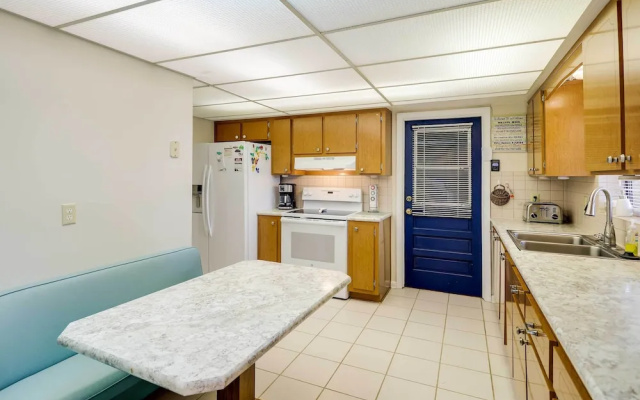 photo 5 of Merritt Island Home w/ Patio, 10 Mi to Cocoa Beach