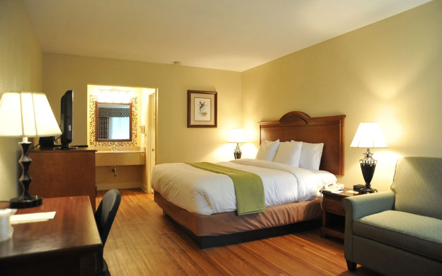 photo 4 of Merry Acres Inn