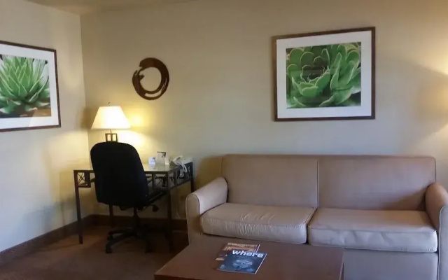 photo 3 of Mesa Golf Inn & Suites