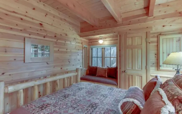photo 2 of Metolius Cabin 10