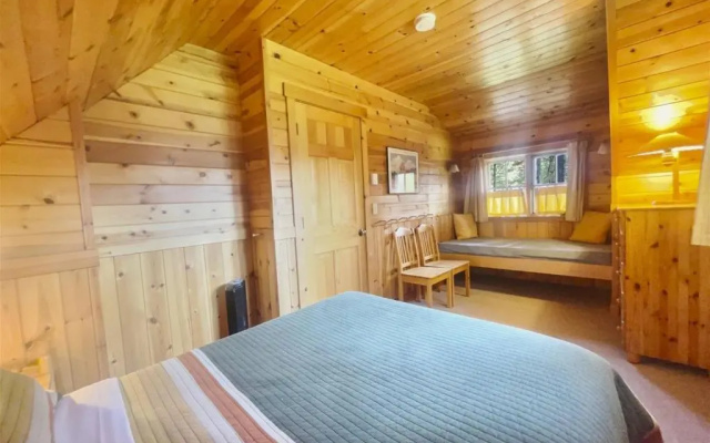 photo 5 of Metolius Cabin 12