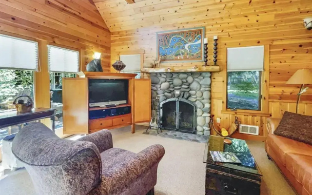 photo 4 of Metolius Cabin 3