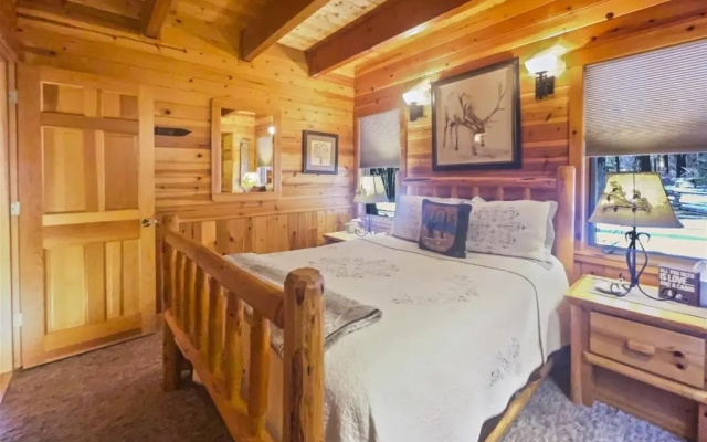 photo 5 of Metolius Cabin 4