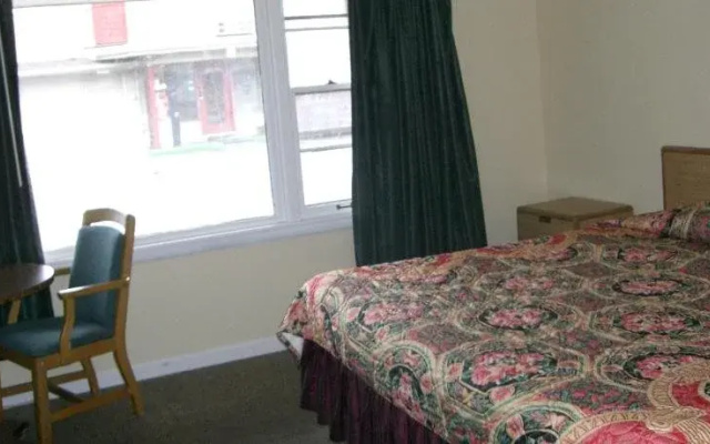 photo 5 of Metro Inn Motel