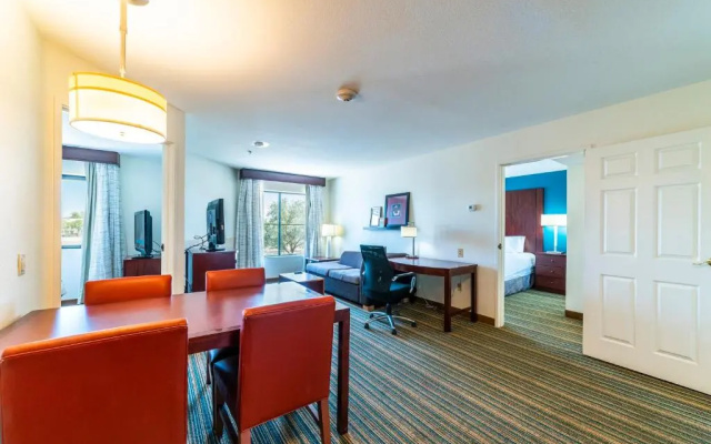 photo 2 of Metro PHX Upstairs 2bd sleeps 6 heated pool PETS ALLOWED