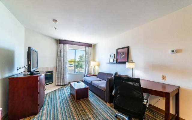 photo 3 of Metro PHX Upstairs 2bd sleeps 6 heated pool PETS ALLOWED