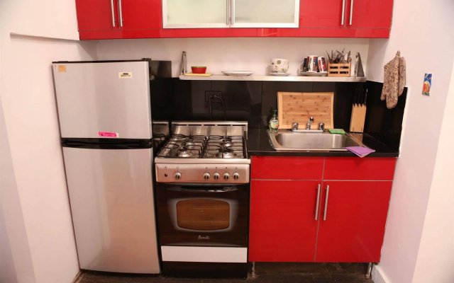 photo 5 of Metro Studio Apartment in Kipsbay
