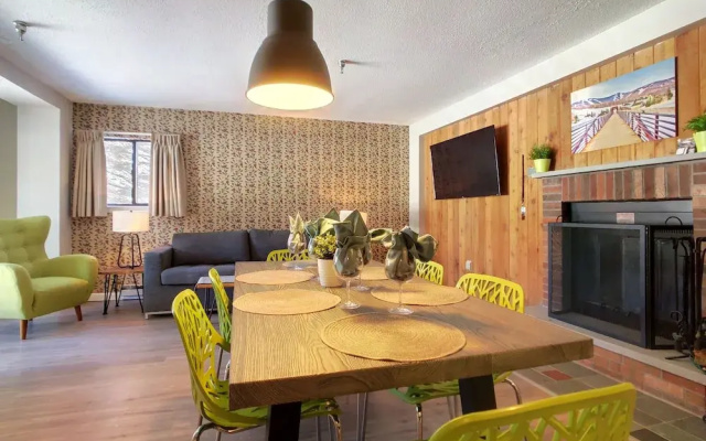 photo 4 of MG 3C16 - Wow!  Location. Views. Pool. Sauna. Shops.  2 Bedrooms