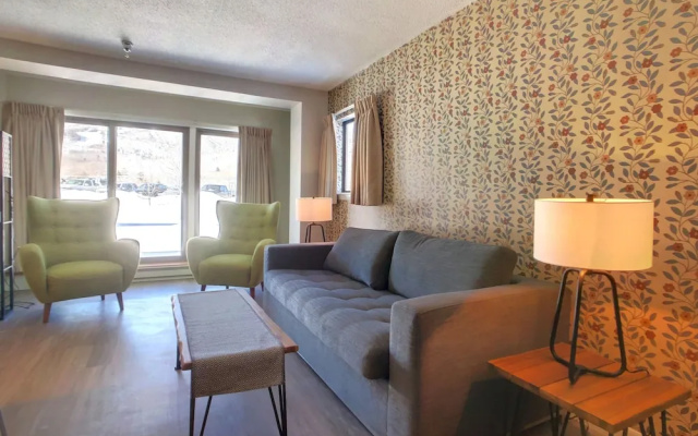 photo 5 of MG 3C16 - Wow!  Location. Views. Pool. Sauna. Shops.  2 Bedrooms