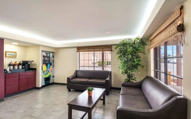 photo 2 of Motel 6 San Antonio, TX – I-35 North Corridor