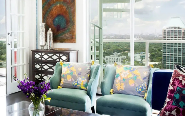 photo 2 of MIA Luxe Properties at Mutiny Park Condominium-Hotel