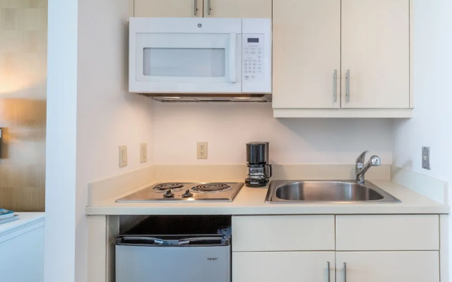 photo 4 of MIA Luxe Properties at Mutiny Park Condominium-Hotel