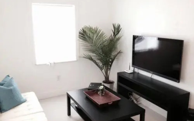 photo 4 of Miami 2168 Studio