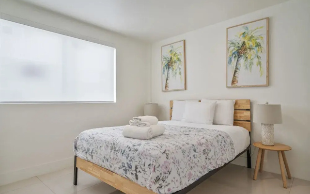 photo 4 of Miami Suite 310