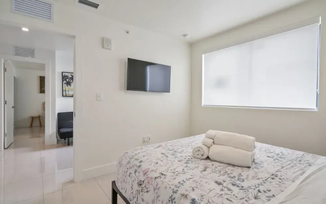 photo 5 of Miami Suite 310