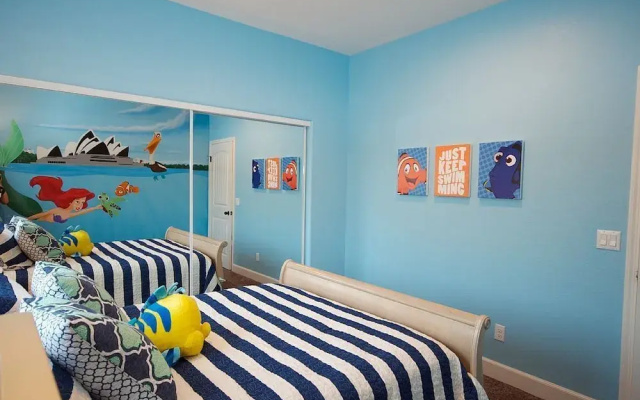 photo 3 of Mickey's Beach House 6 Bedrooms 3.5 Bathrooms Home