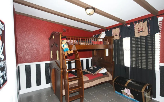 photo 5 of Mickey's House 6 Bedrooms 3 Bathrooms Home