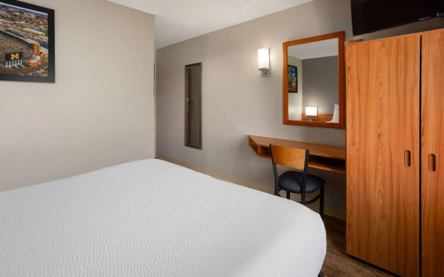 photo 4 of Microtel Inn & Suites by Wyndham Ann Arbor