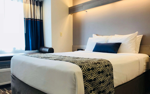 photo 3 of Microtel Inn & Suites by Wyndham Atlanta/Buckhead Area