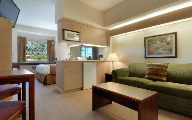 photo 4 of Microtel Inn and Suites by Wyndham MSP Airport Bloomington