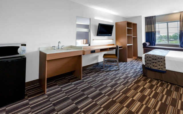 photo 2 of Microtel Inn & Suites by Wyndham Baltimore BWI Airport