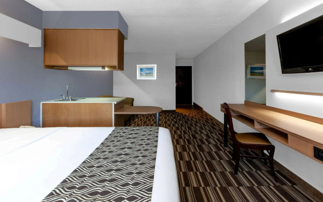 photo 4 of Microtel Inn & Suites by Wyndham Baltimore BWI Airport