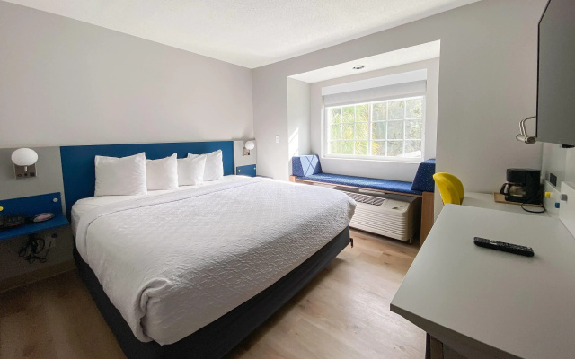 photo 3 of Microtel Inn & Suites by Wyndham Columbia/At Fort Jackson