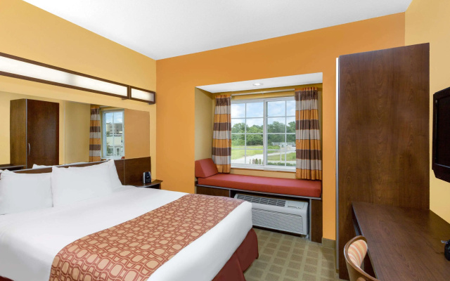 photo 5 of Microtel Inn & Suites by Wyndham Greenville/University Medic