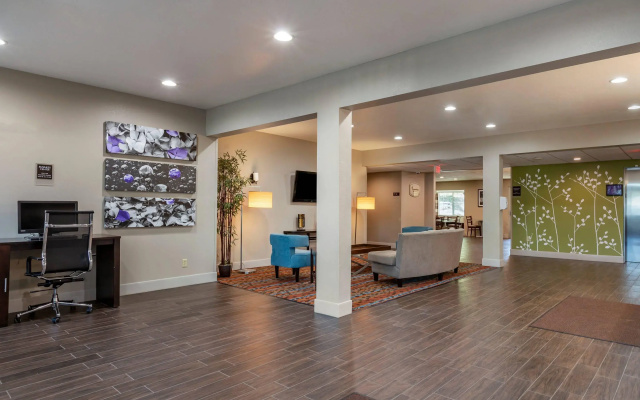 photo 2 of Sleep Inn & Suites Kalamazoo Southwest