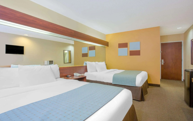 photo 4 of Microtel Inn & Suites by Wyndham Kannapolis/Concord