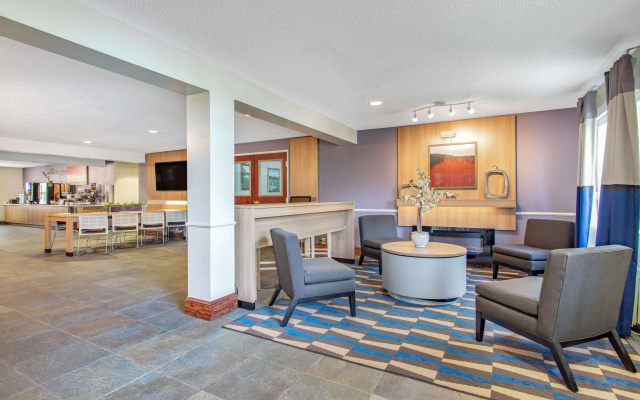photo 2 of Microtel Inn & Suites by Wyndham Lillington / Campbell Univ