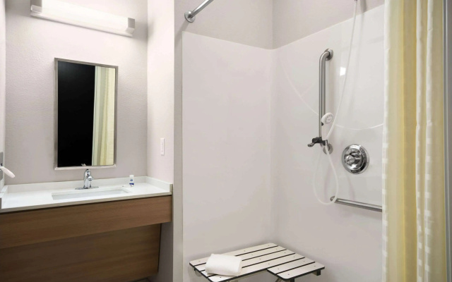 photo 5 of Microtel Inn & Suites By Wyndham Lynchburg