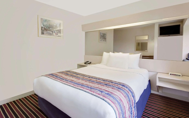 photo 4 of Microtel Inn & Suites by Wyndham Madison East