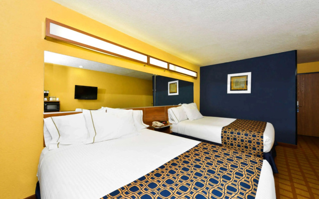 photo 2 of Microtel Inn & Suites by Wyndham New Braunfels