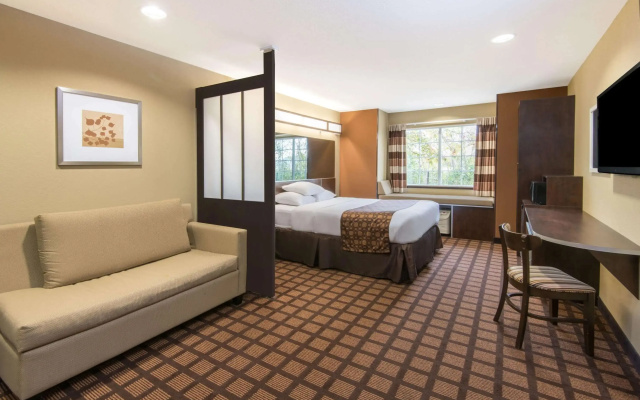 photo 4 of Microtel Inn & Suites by Wyndham North Canton