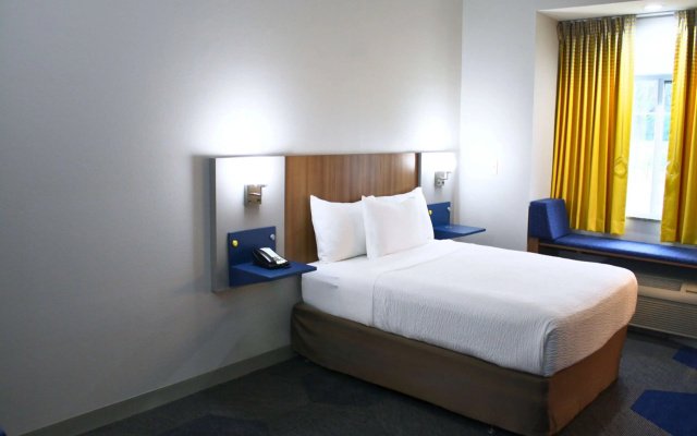 photo 3 of Microtel Inn & Suites by Wyndham Opelika