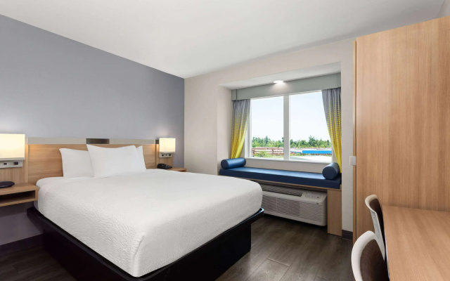 photo 5 of Microtel Inn & Suites by Wyndham Panama City