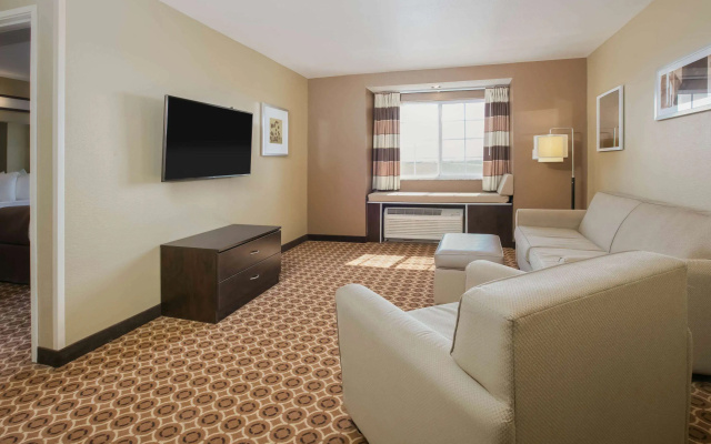 photo 3 of Microtel Inn & Suites By Wyndham Pecos