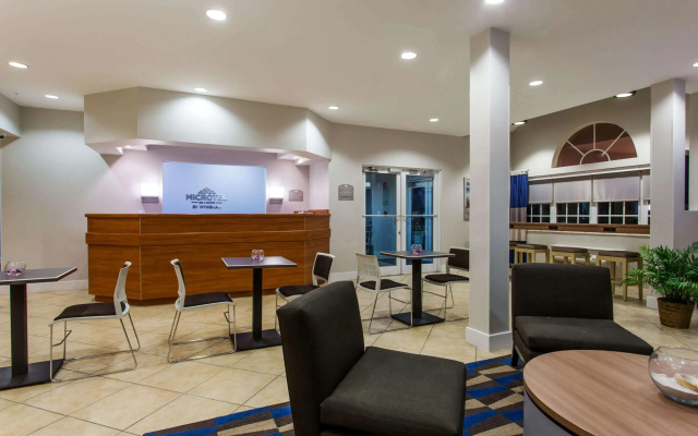 photo 2 of Microtel Inn & Suites by Wyndham Port Charlotte/Punta Gorda