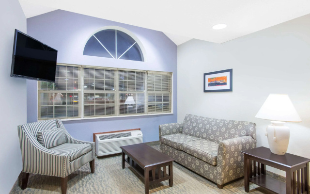photo 3 of Microtel Inn & Suites by Wyndham Seneca Falls
