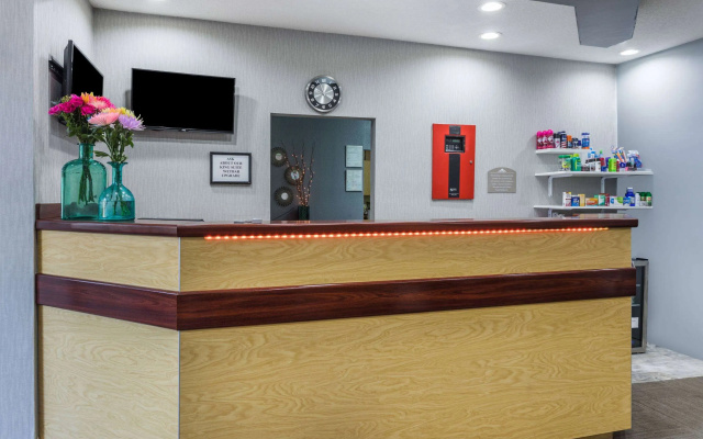 photo 2 of Microtel Inn & Suites by Wyndham Stockbridge/Atlanta I-75
