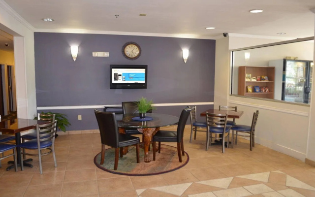 photo 2 of Stay Express Inn & Suites Atlanta