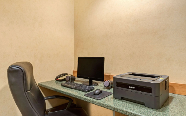 photo 3 of Microtel Inn & Suites by Wyndham York