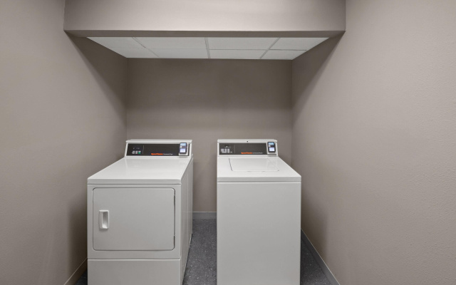 photo 3 of Microtel Inn & Suites by Wyndham Baton Rouge Airport