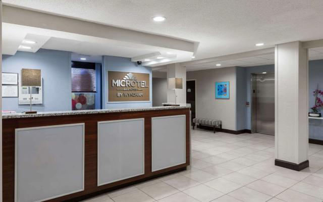 photo 2 of Microtel Inn & Suites by Wyndham Greenville / Woodruff Rd